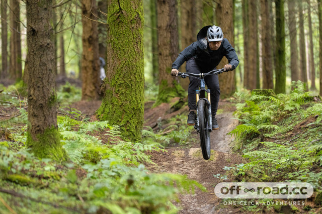 Wide mountain bike clearance bars